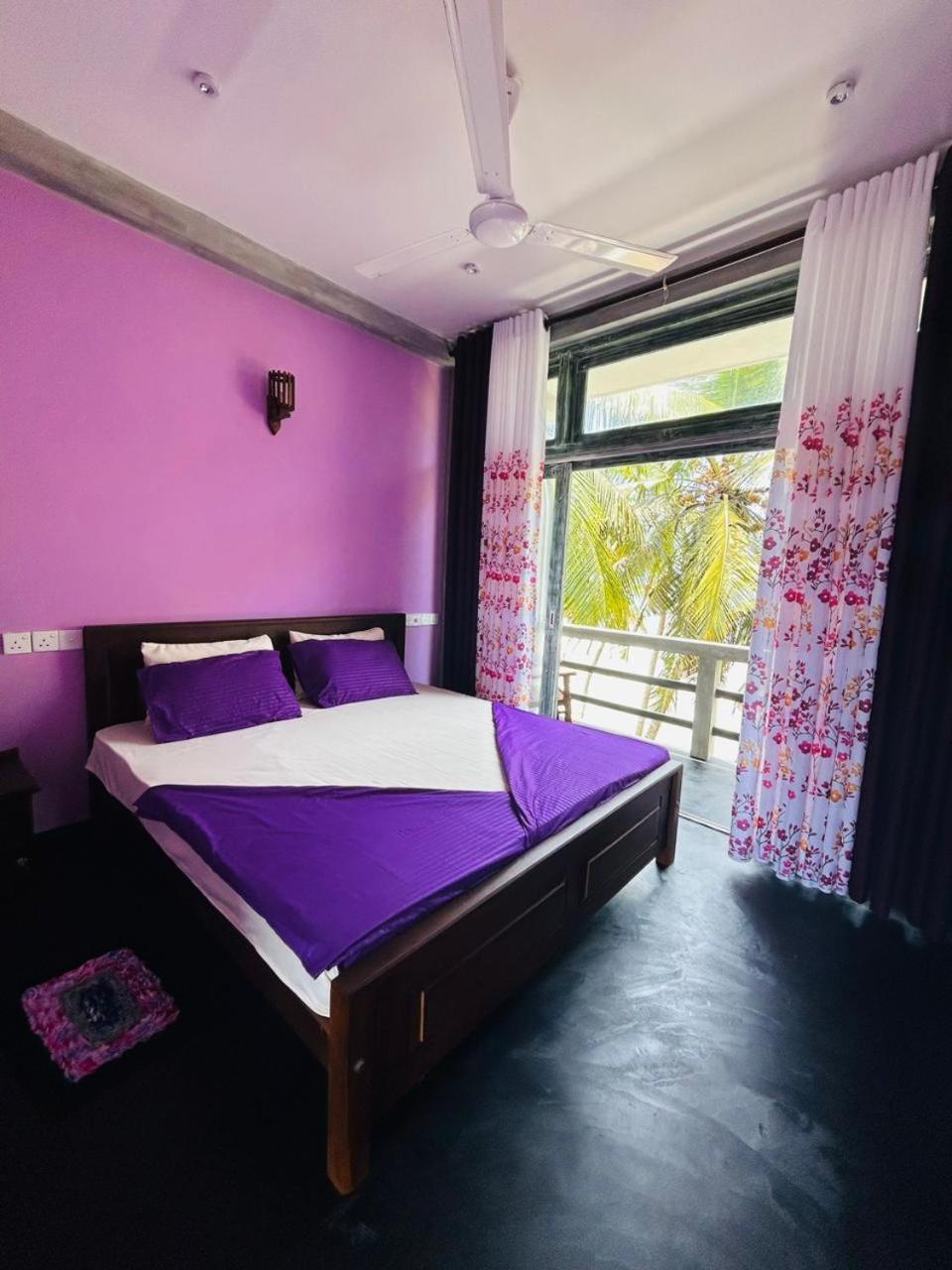 Oynise Beach Cabin Galle Exterior photo