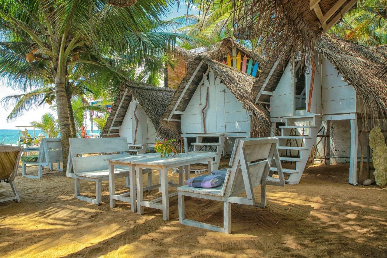 Oynise Beach Cabin Galle Exterior photo